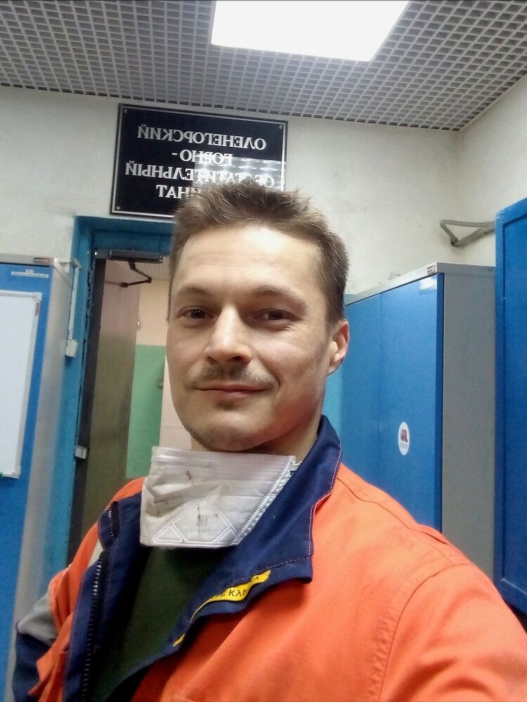  27030932  , 38 ,    