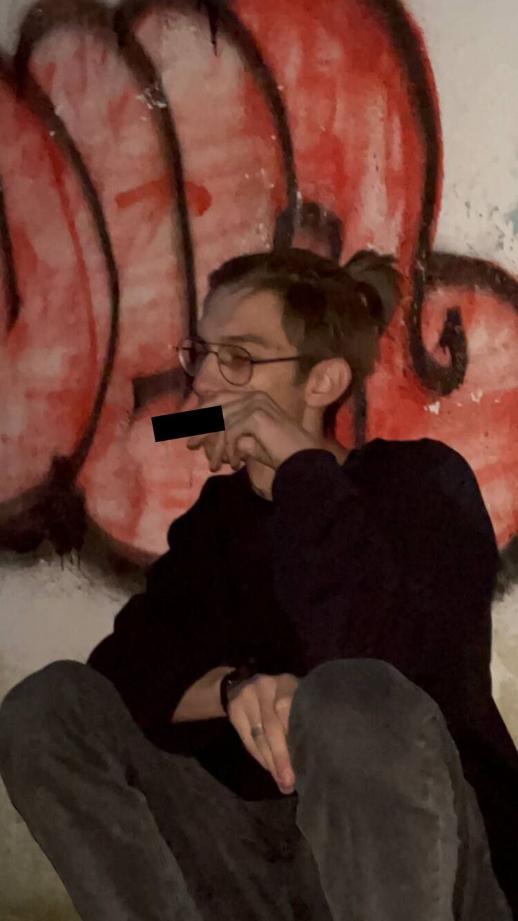  42369862  Abusaborta, 20 ,    