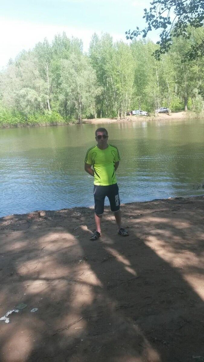  ,   Artur, 41 ,   ,   , c 