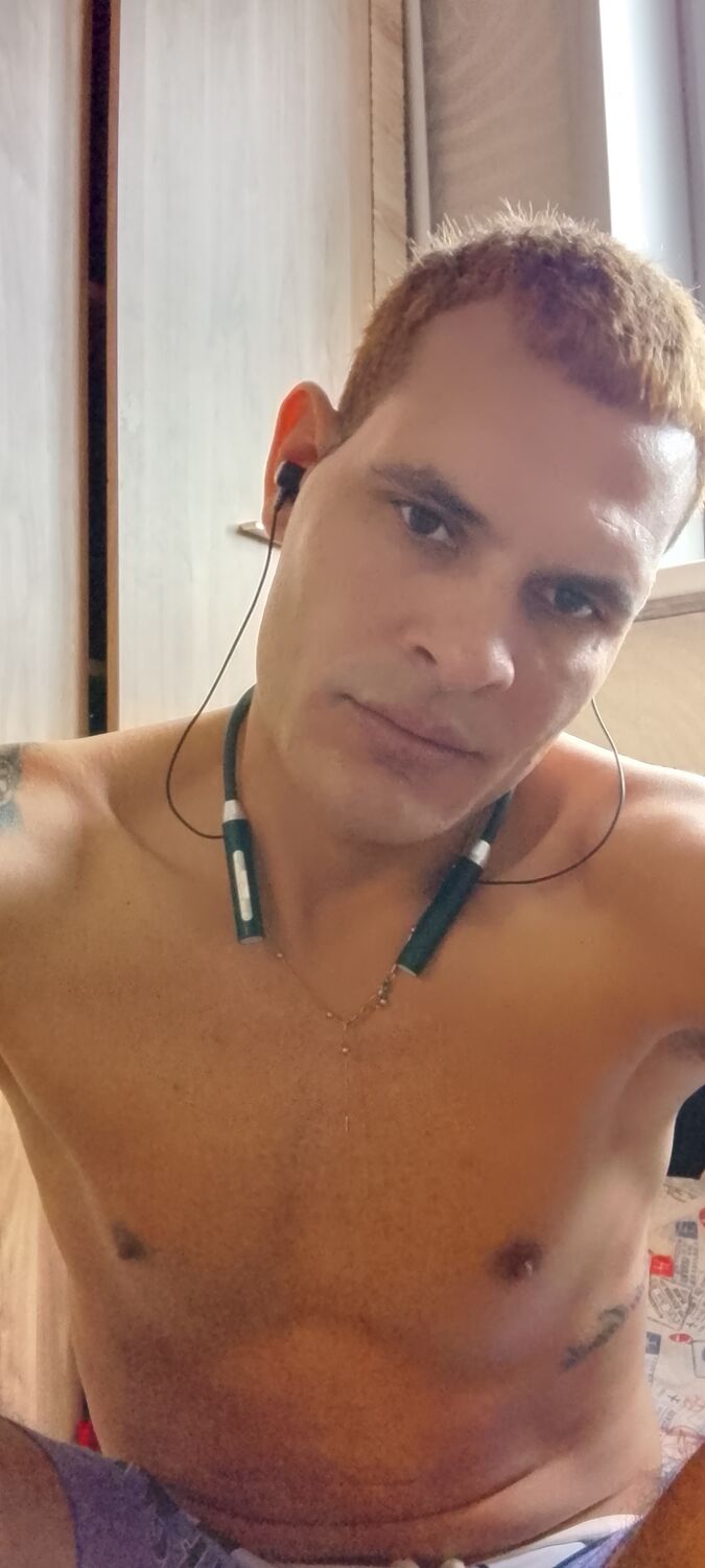  ,   Yordanis, 32 ,   ,   