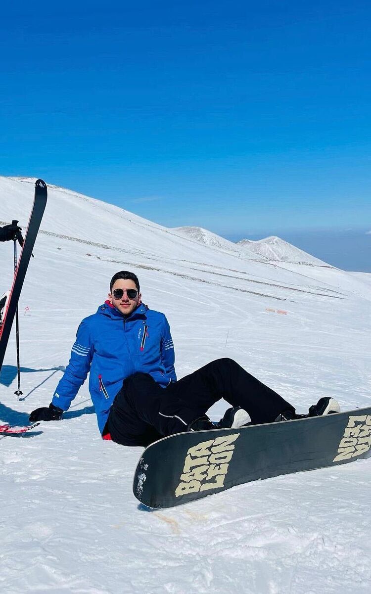  ,   Kerem, 27 ,   ,   