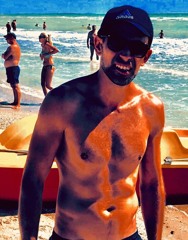  ,   Anton, 41 ,   ,   