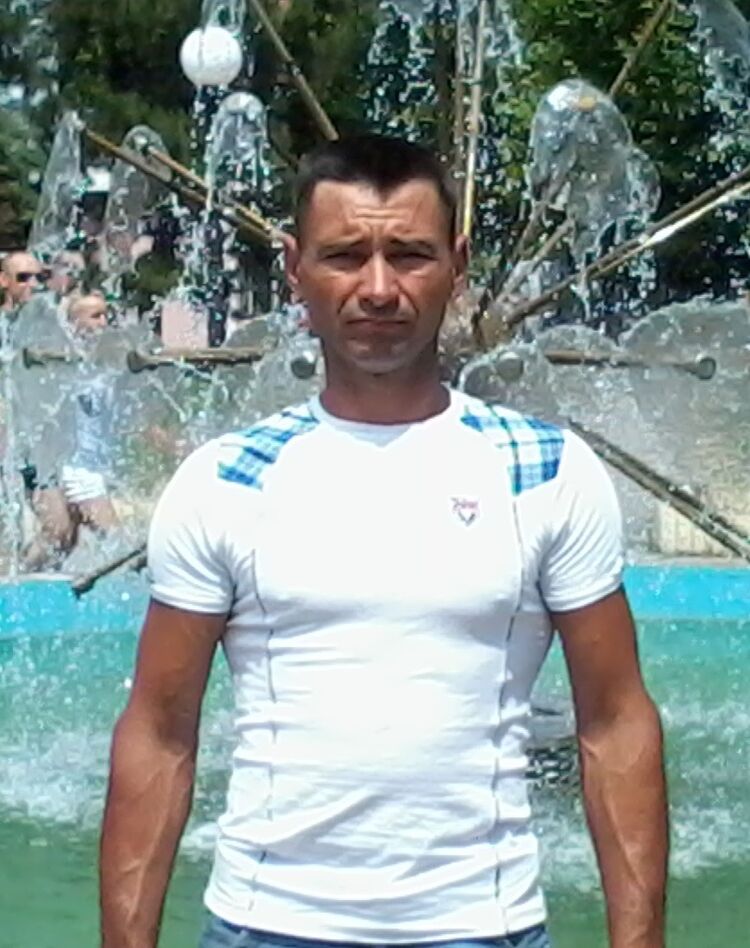 4245572  Mykl, 53 ,    