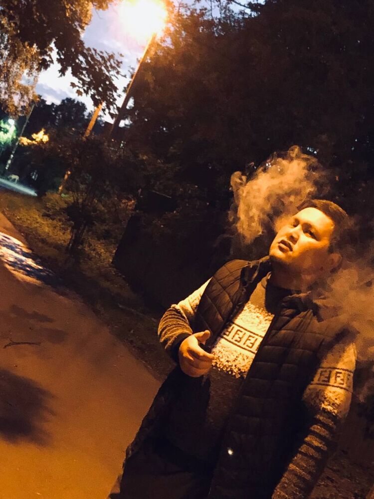  35182832  Abduraxmon, 26 ,    