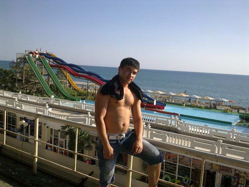 ,   Farrux, 38 ,  