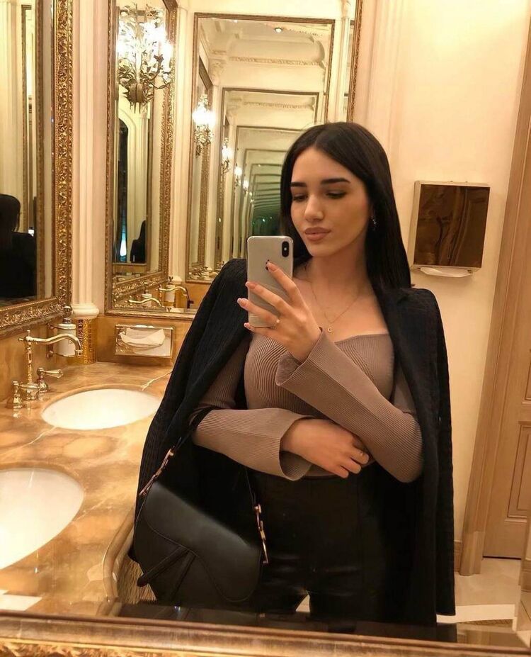  37003992  , 22 ,    -