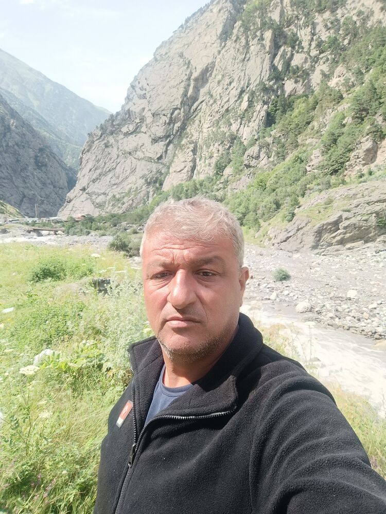  47909992  Mehmet, 48 ,    