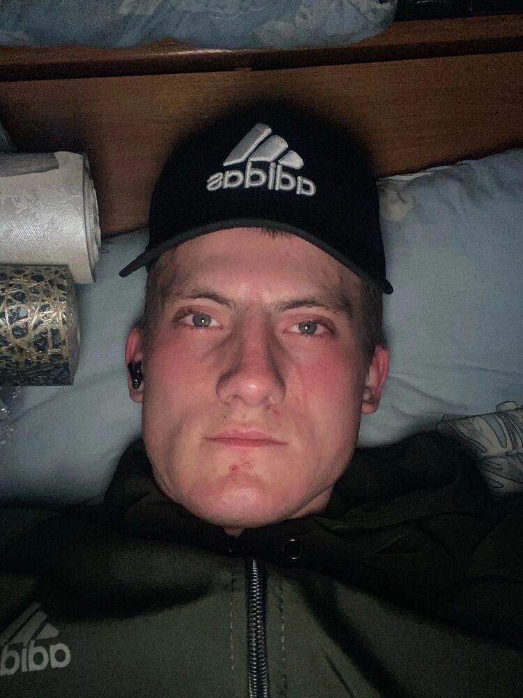  ,   Vladimir, 22 ,   ,   