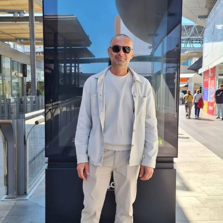 ���� 55334772 ������� Ika, 47 ���, ���� ���������� � Barcelona