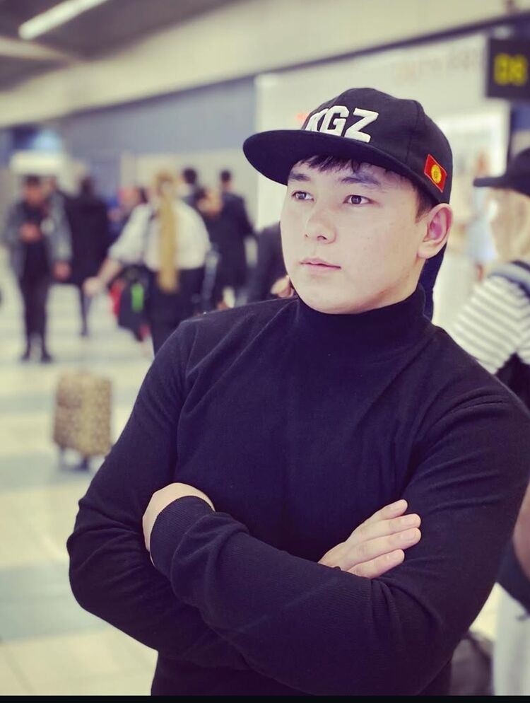 ���� 48565332 ����� ��������, 22 ����, ���� ���������� � ������