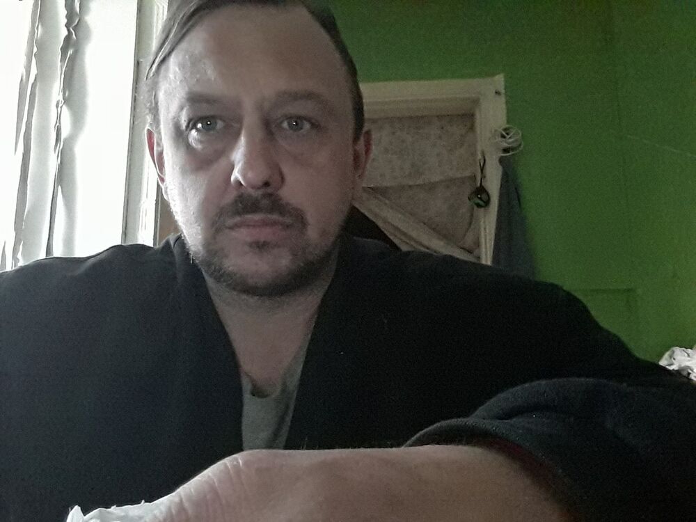  ,   Aleks, 52 ,  