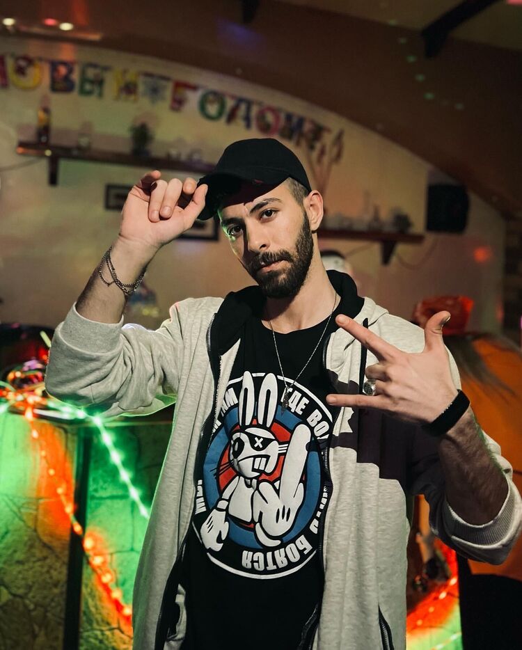  ,   Najem, 27 ,   ,   