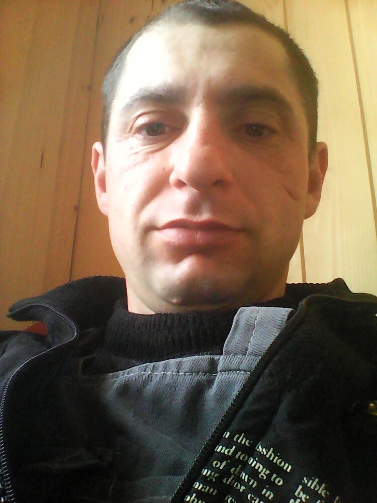  32710412  Vladimir, 39 ,    