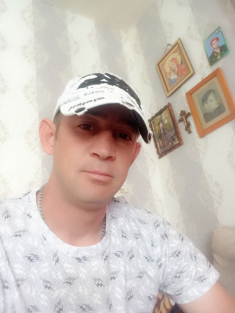  30234572  , 37 ,    