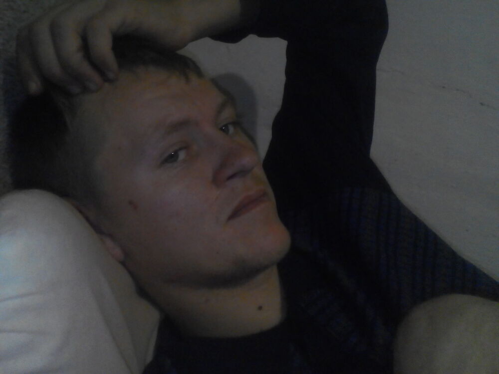  15996842  Anton, 31 ,    