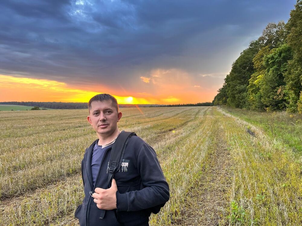  --,   Sasha, 41 ,   ,   