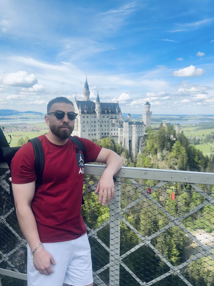  42984042  Mustafa, 34 ,    Ulm