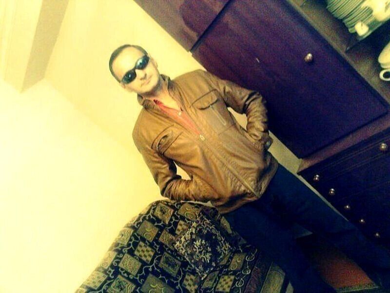 28406072  Varuzhan, 63 ,    
