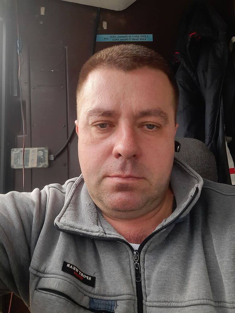  26097622  , 44 ,    -