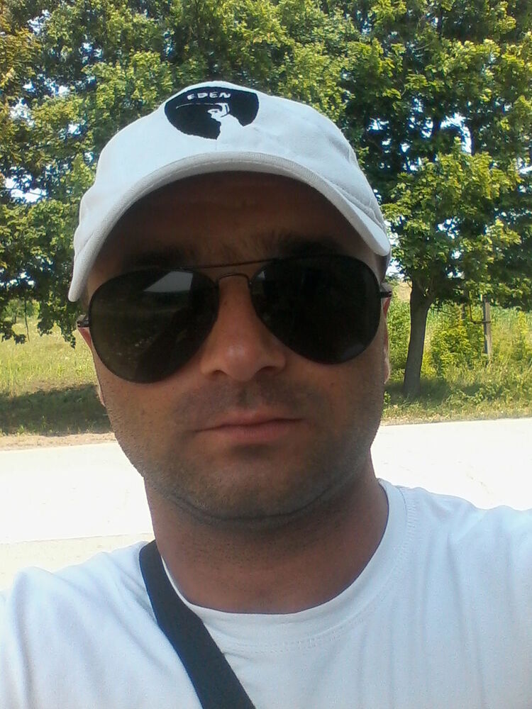  ,   Mihai, 43 ,   