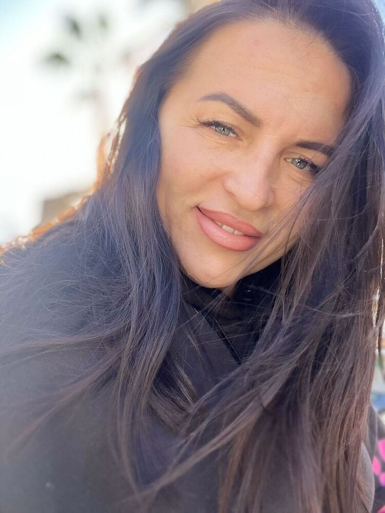  Alacant,   Olga, 44 ,     , c 