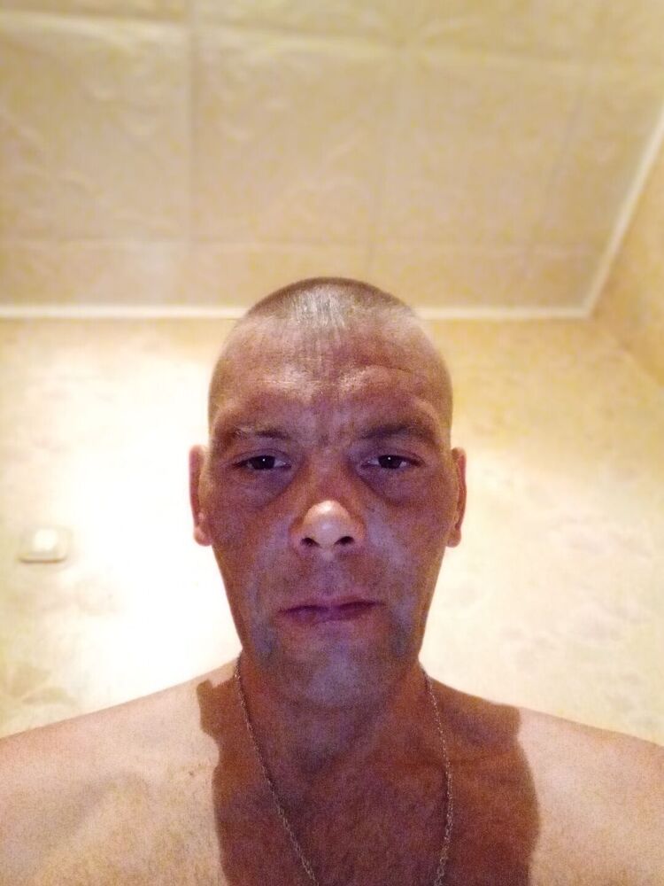  ,   Denis, 43 ,   ,   , c 