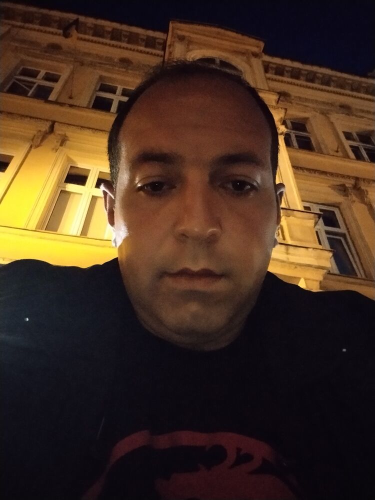  ,   Emzari, 35 ,   ,   