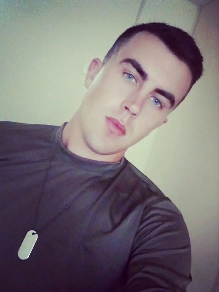  44176812  , 28 ,    