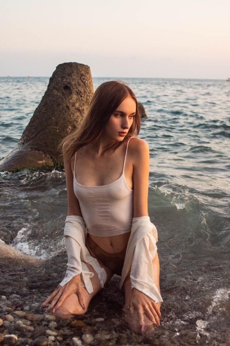  37297422  , 25 ,    -