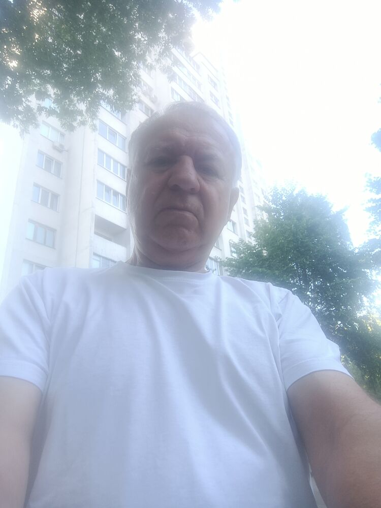  47653392  Nikolay, 70 ,    