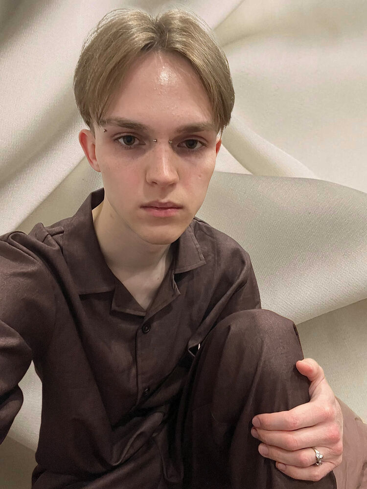 ���� 42953202 ����� ��������, 22 ����, ���� ���������� � ������������