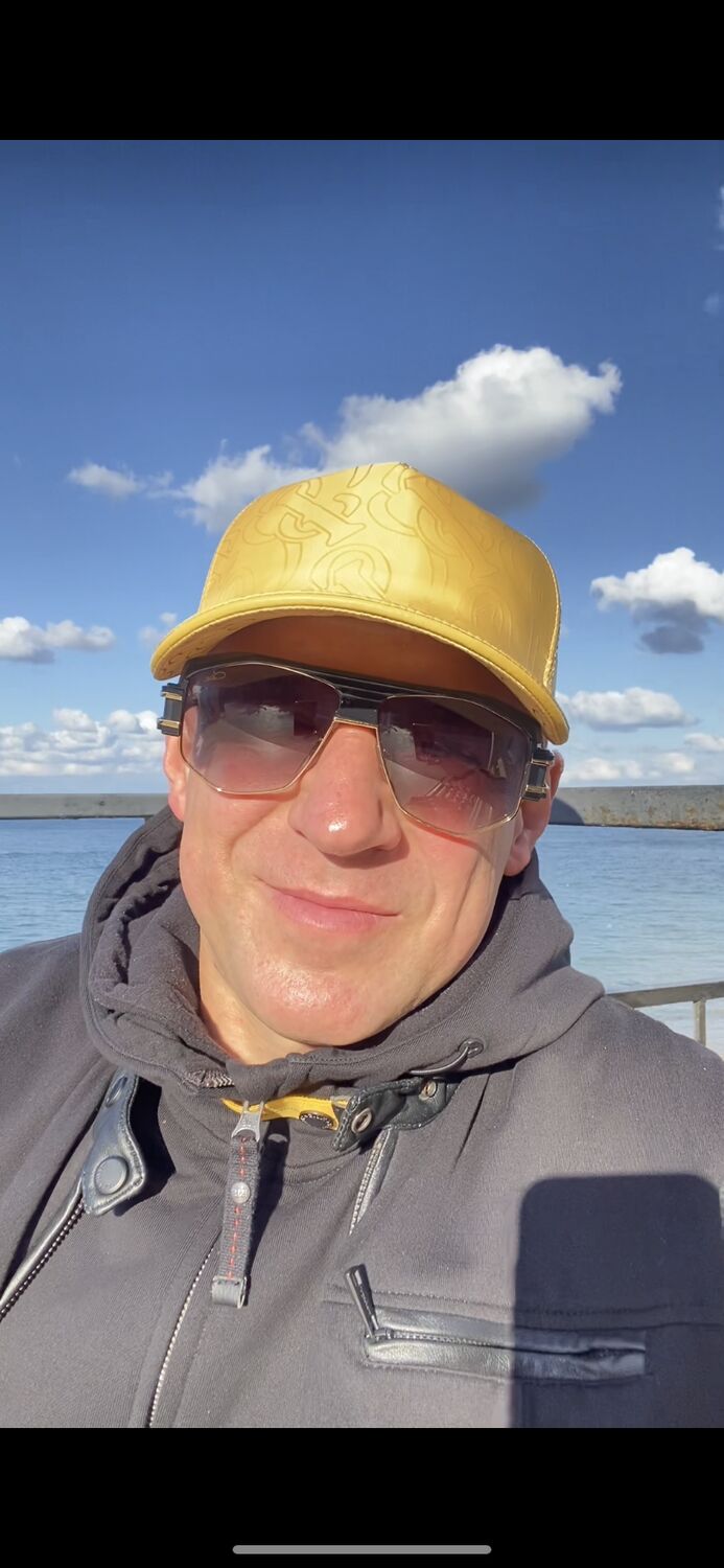  51935622  Rubik, 47 ,    