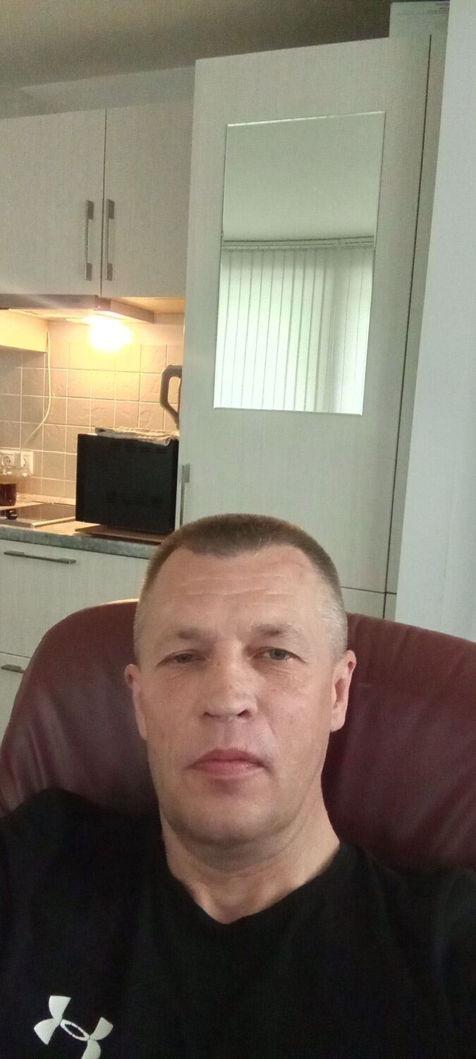  52905912  Sergey, 46 ,    