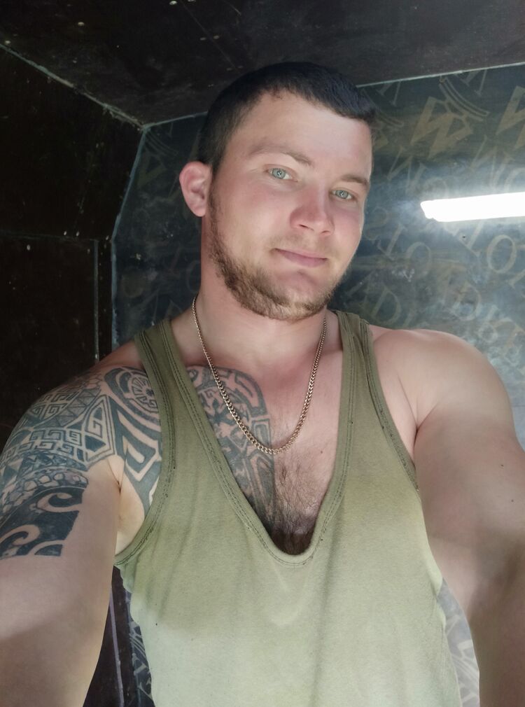  ,   Dorin, 35 ,   ,   , c , 