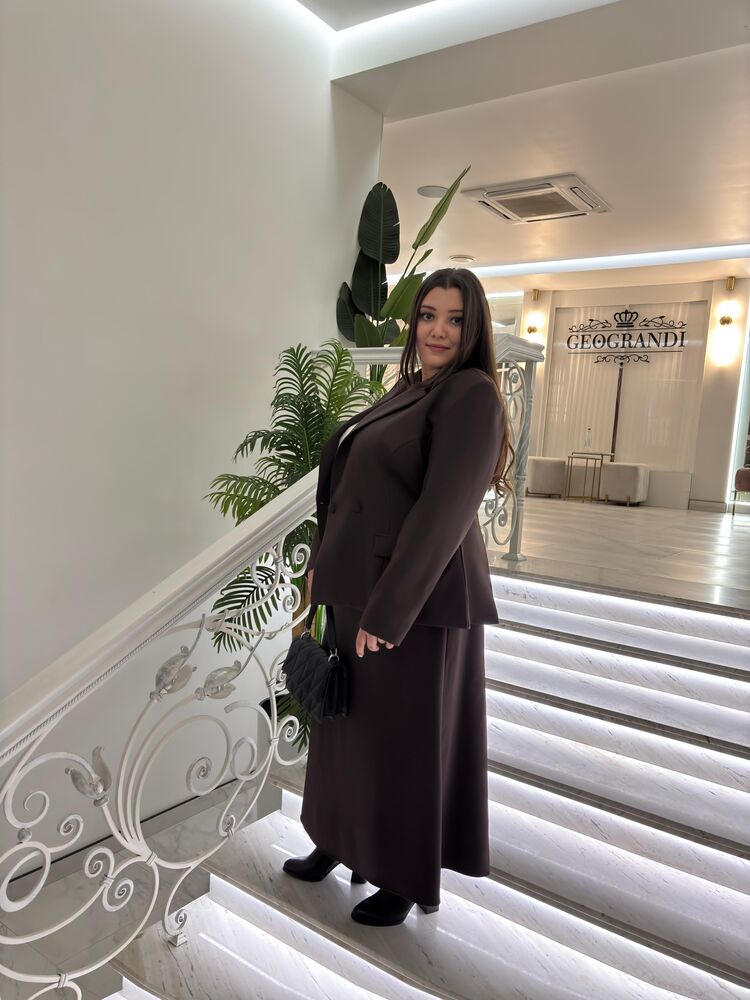  54524632  Amili, 29 ,    