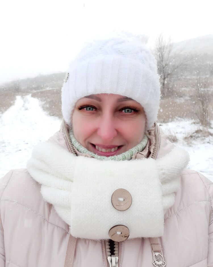  42080132  Natali, 47 ,    