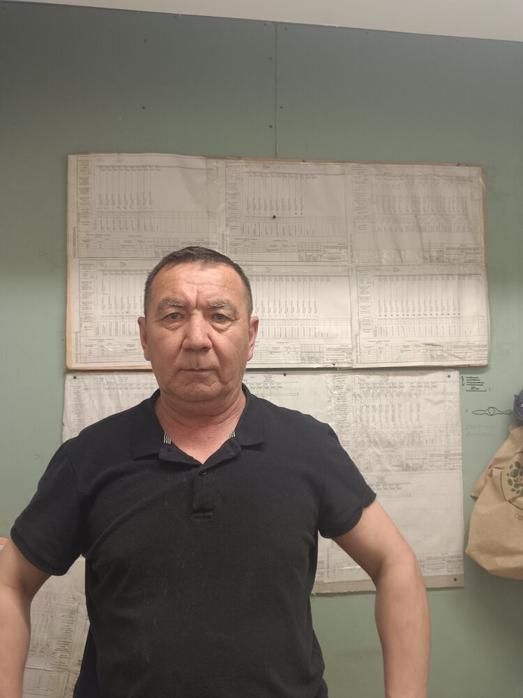  42718652  Talgat, 57 ,    