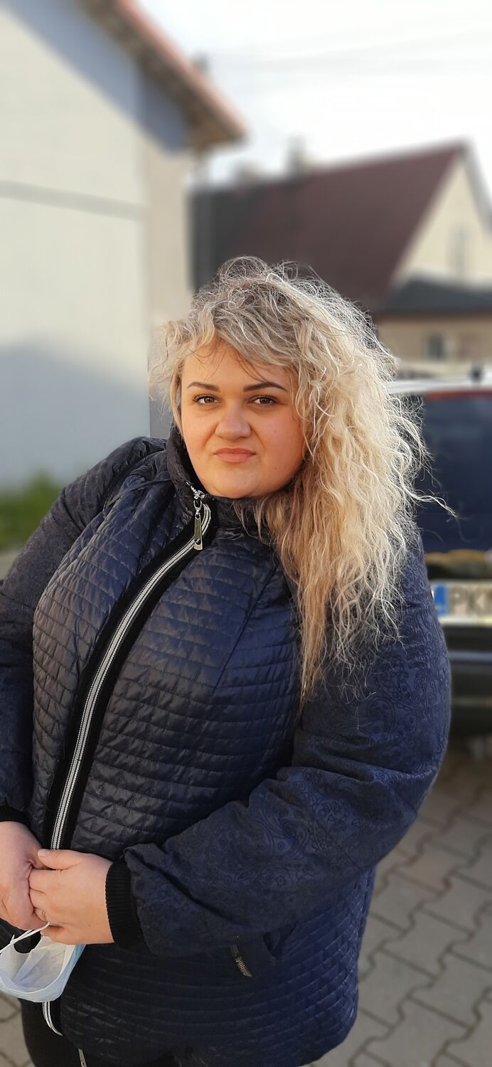 25148562  ANASTASIA, 33 ,    