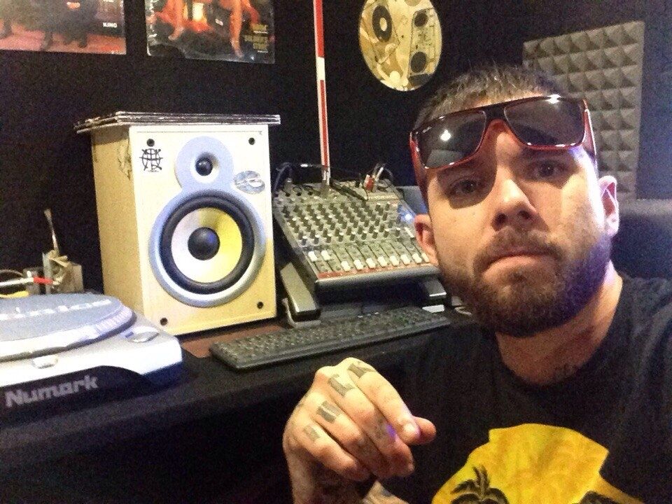  53816812  Anton, 36 ,    