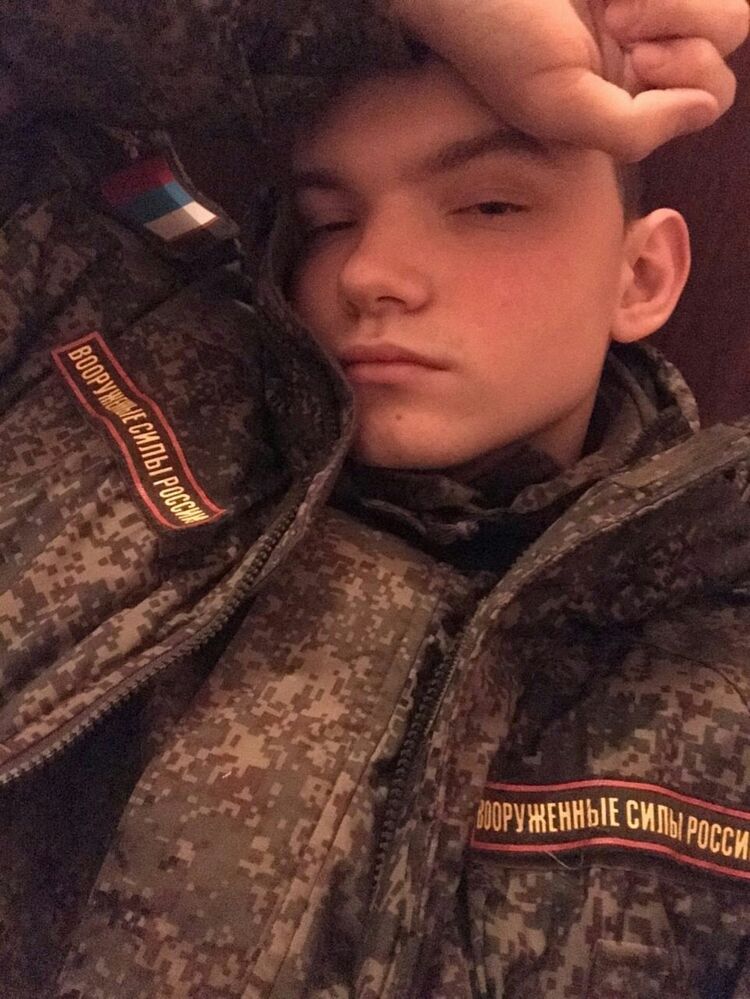  ,   Viktor, 23 ,   ,   