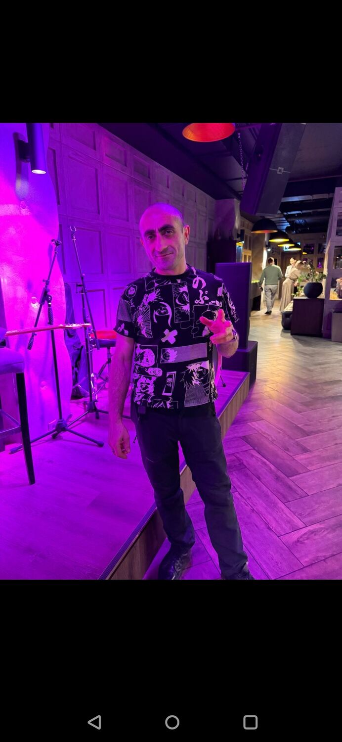  ,   Sargis, 37 ,   ,   , c , 