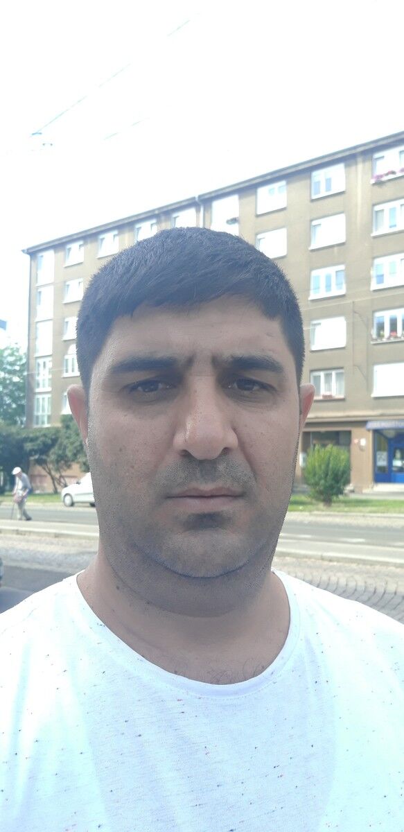  16723642  Hafiz, 43 ,    Bohnice