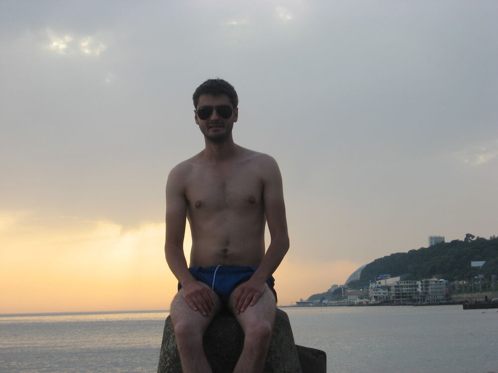  --,   Danverr, 37 ,     , c 
