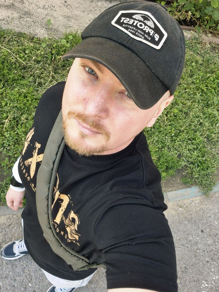  ,   Yuri, 36 ,   c 