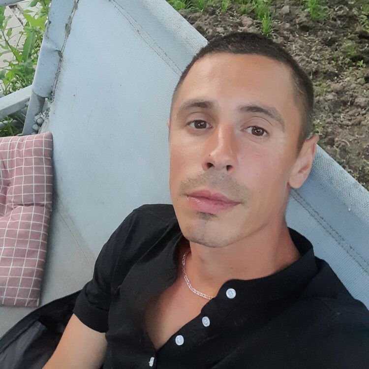  ,   Artur, 35 ,   ,   , c 