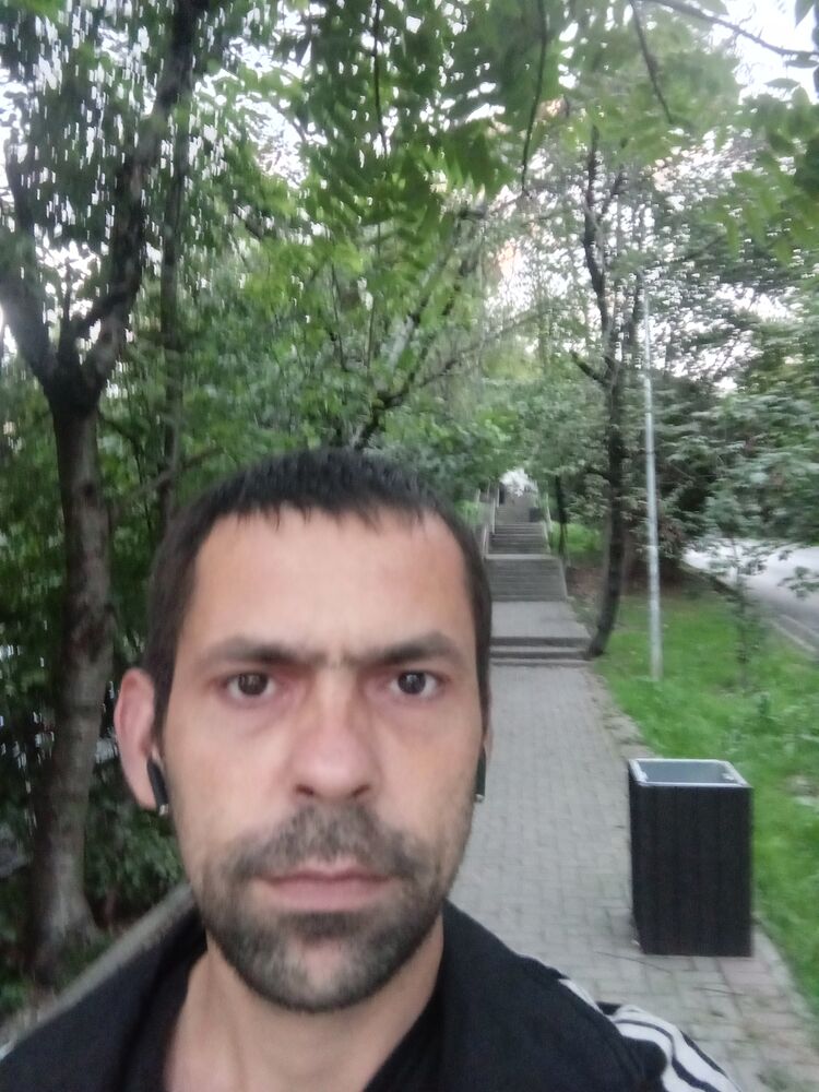  46788092  , 35 ,    