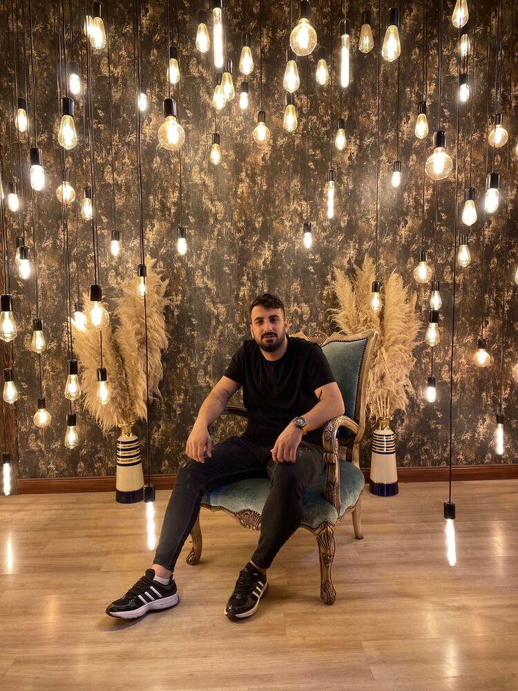  ,   Taner, 24 ,   ,   