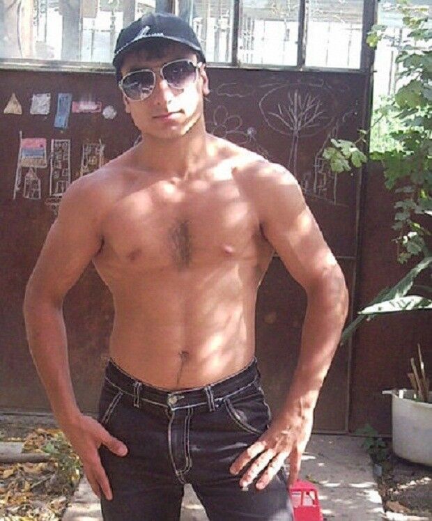  6285942  Arman, 33 ,    
