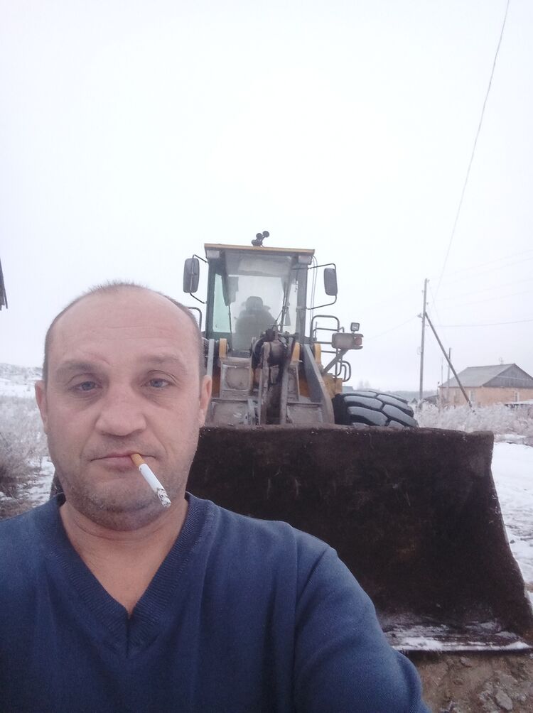  48302352  , 44 ,    