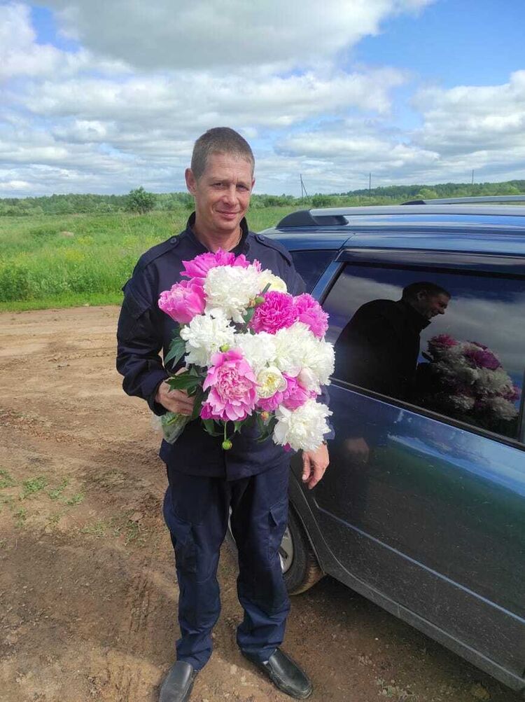  46714782  Aleksei, 37 ,    